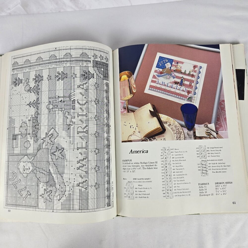 Holidays in Cross Stitch 1987 Hardback Book Patterns Color Listings Color Pics - Picture 4 of 10